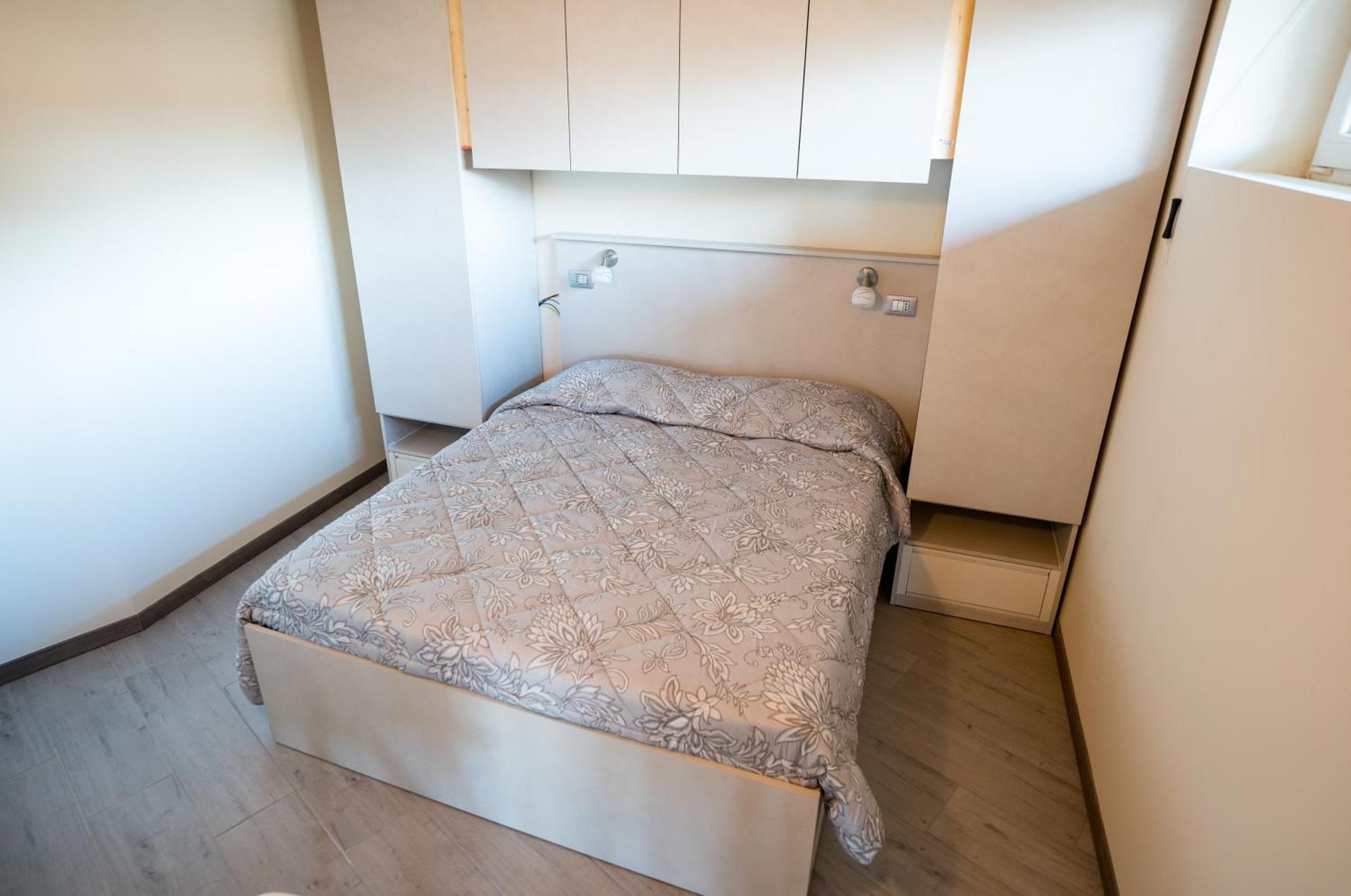 Residence Villa Eli โกโม ภายนอก รูปภาพ