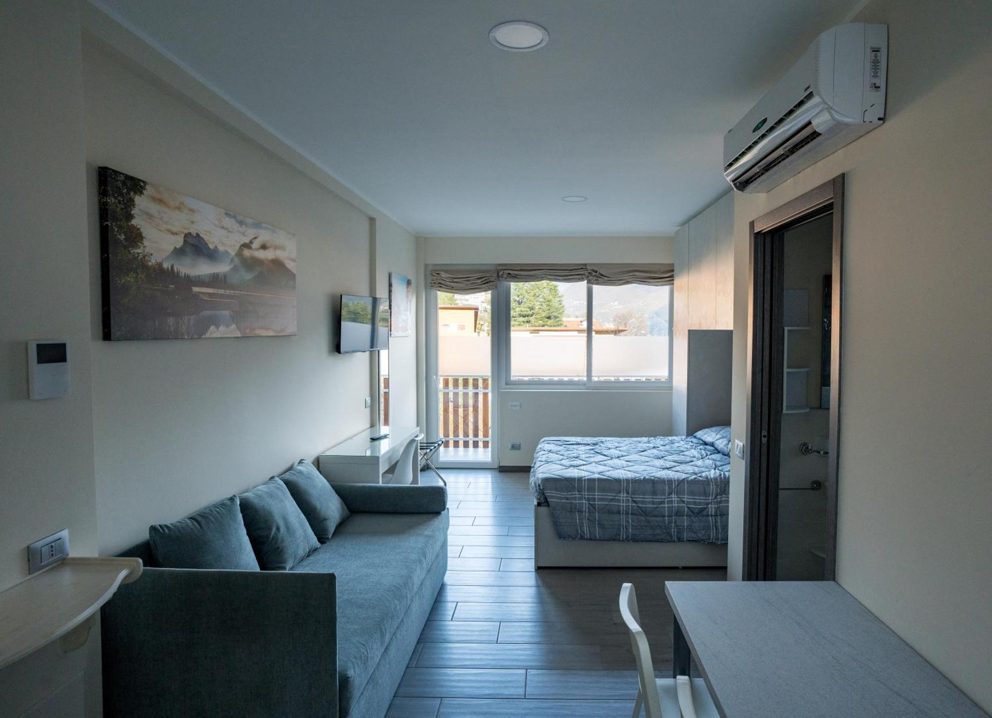 Residence Villa Eli โกโม ภายนอก รูปภาพ
