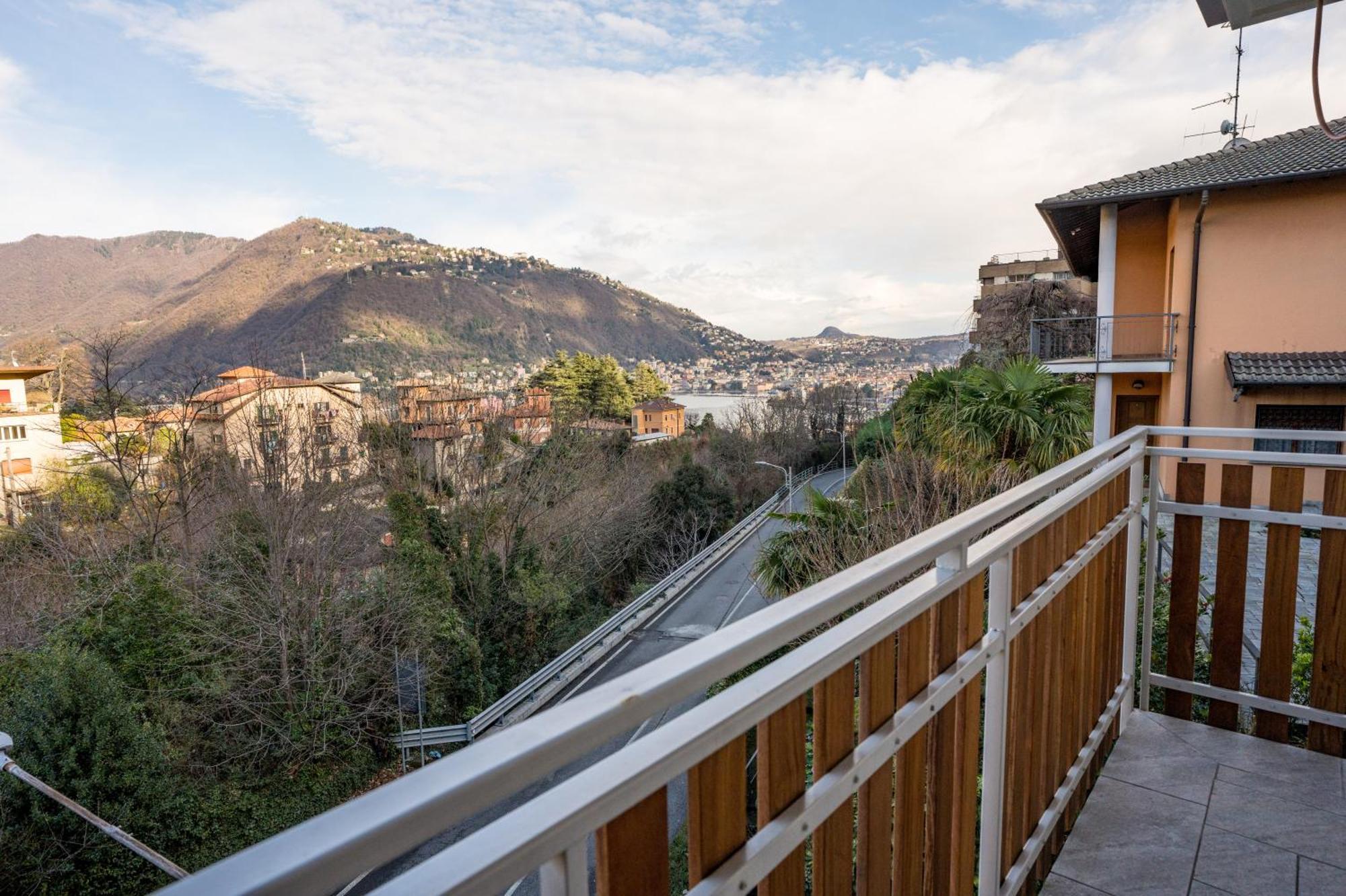 Residence Villa Eli โกโม ภายนอก รูปภาพ