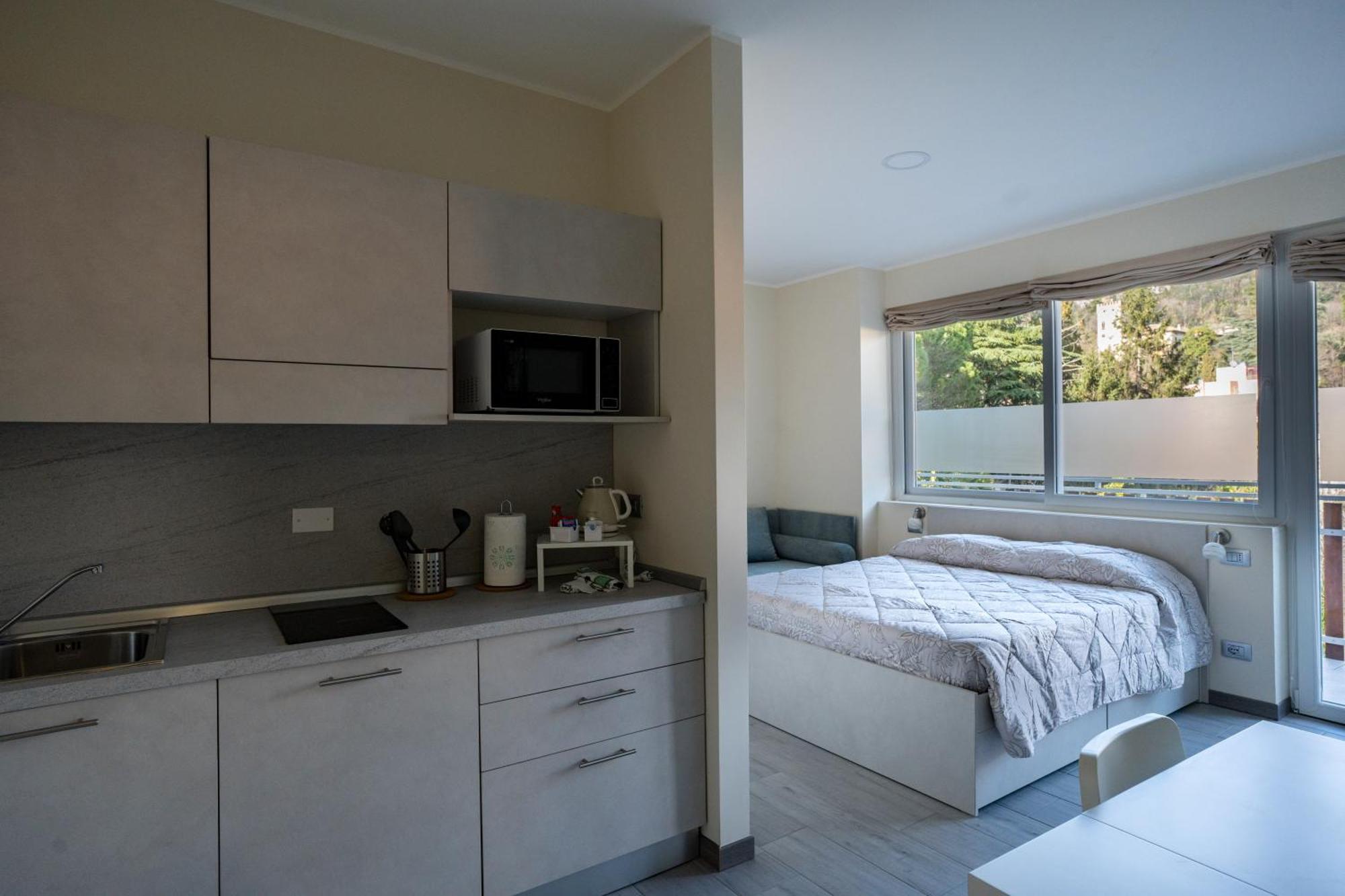 Residence Villa Eli โกโม ภายนอก รูปภาพ
