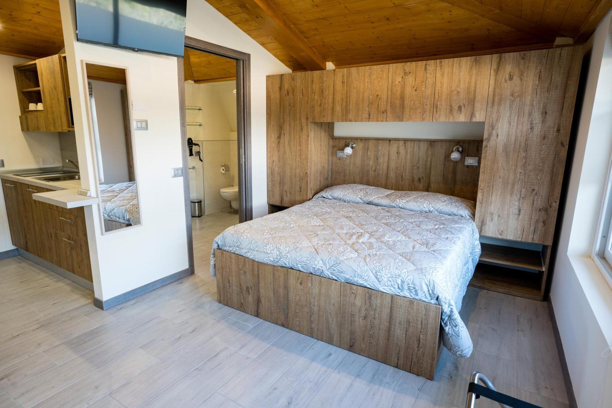 Residence Villa Eli โกโม ภายนอก รูปภาพ